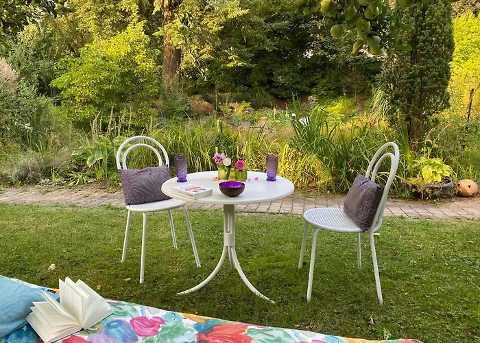 In Historischer Mit Gartennutzung *