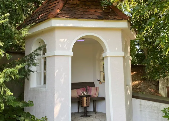 Lejlighed In Historischer Mit Gartennutzung *